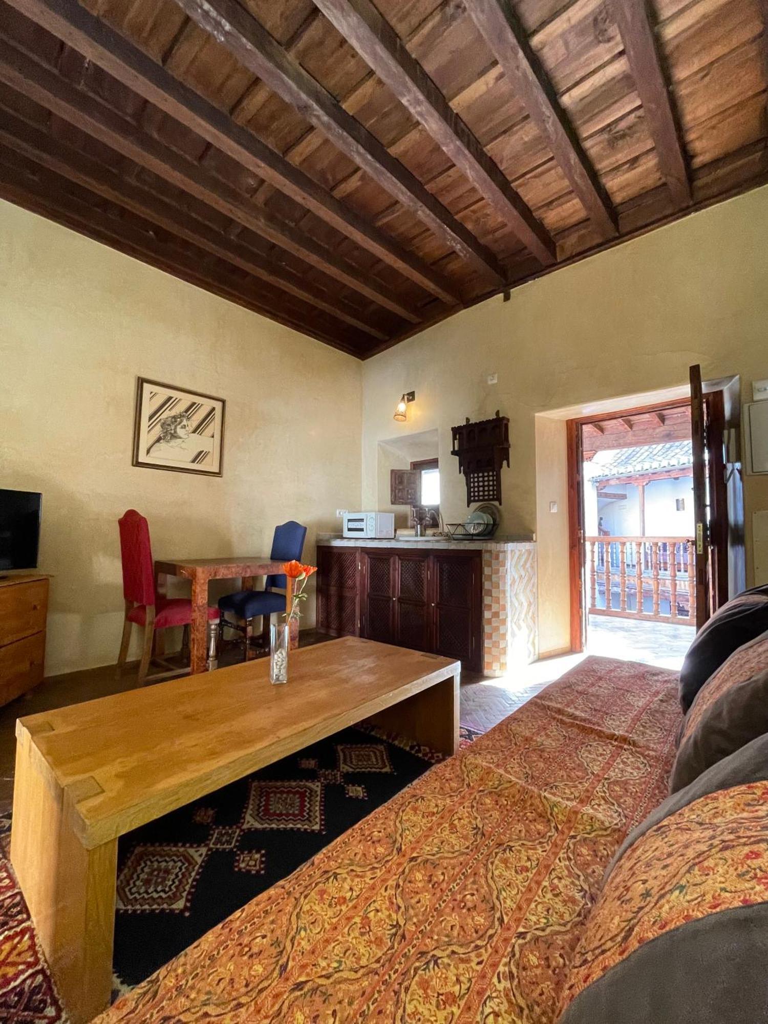 Palacio Conde De Cabra Apartment *