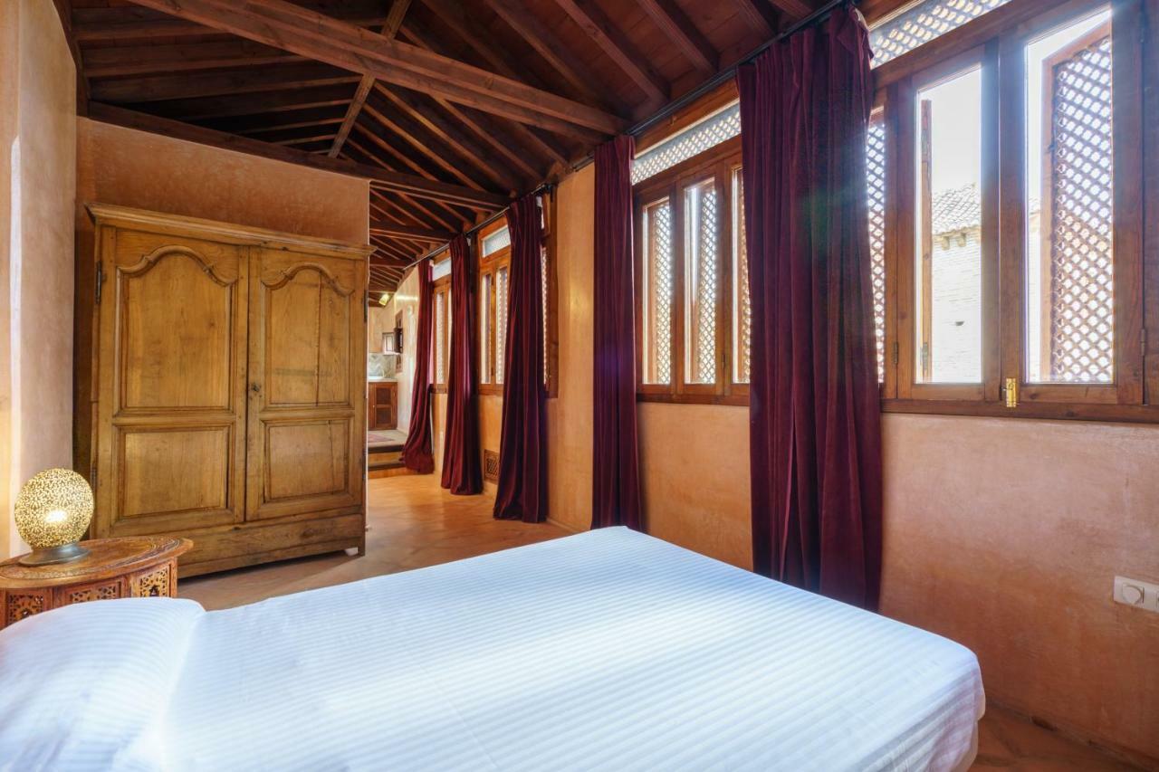 Palacio Conde De Cabra Apartment Granada