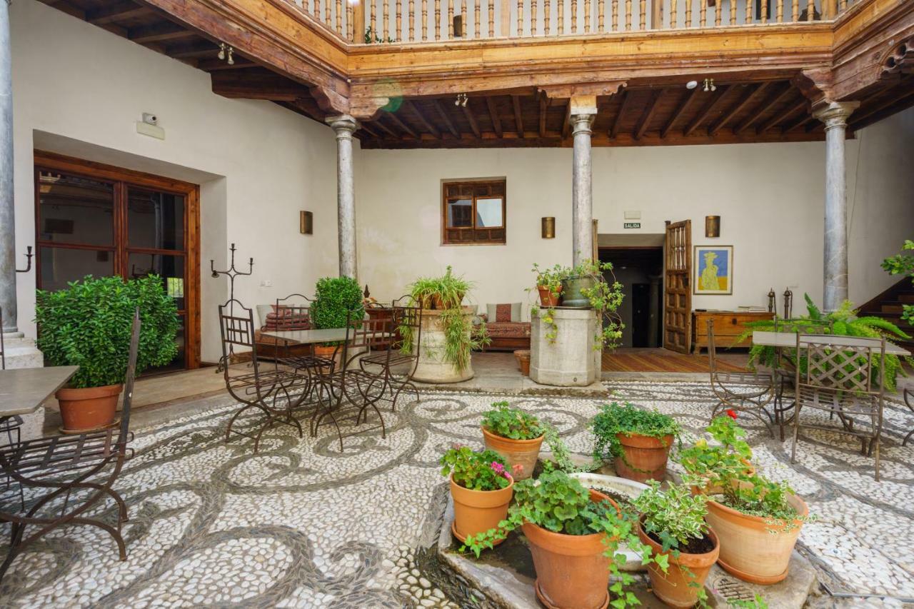 Palacio Conde De Cabra Apartment